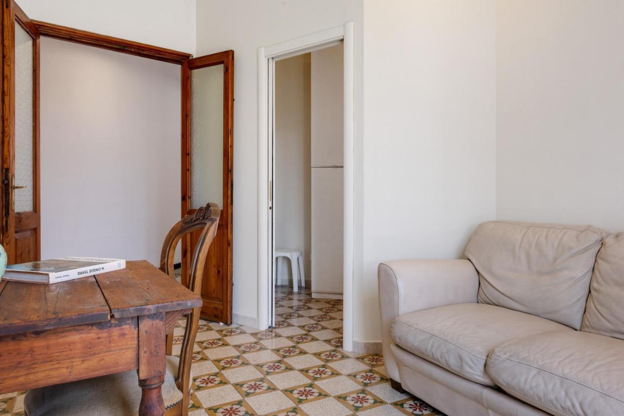 Piazza Concordia Apartment With Balcony ลาสเปเซีย ภายนอก รูปภาพ